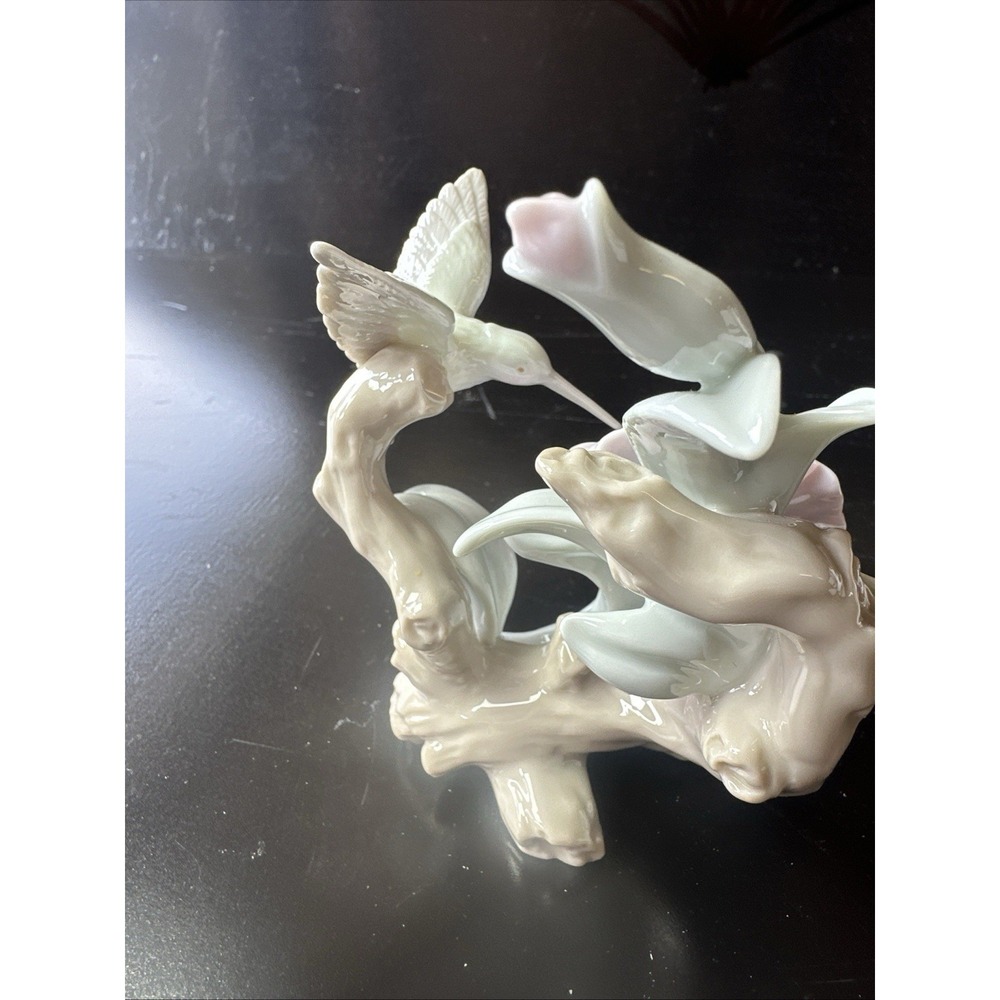Valencia Collection Vintage Hummingbird Porcelain Figurine  5"X4" (Z6C) - Picture 5 of 8